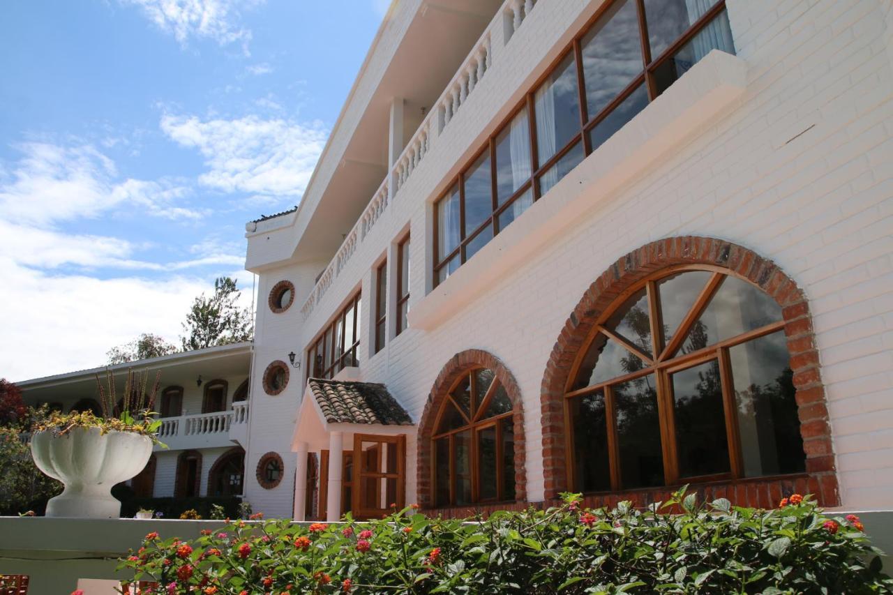 La Posada Del Quinde โอตาวาโล ภายนอก รูปภาพ