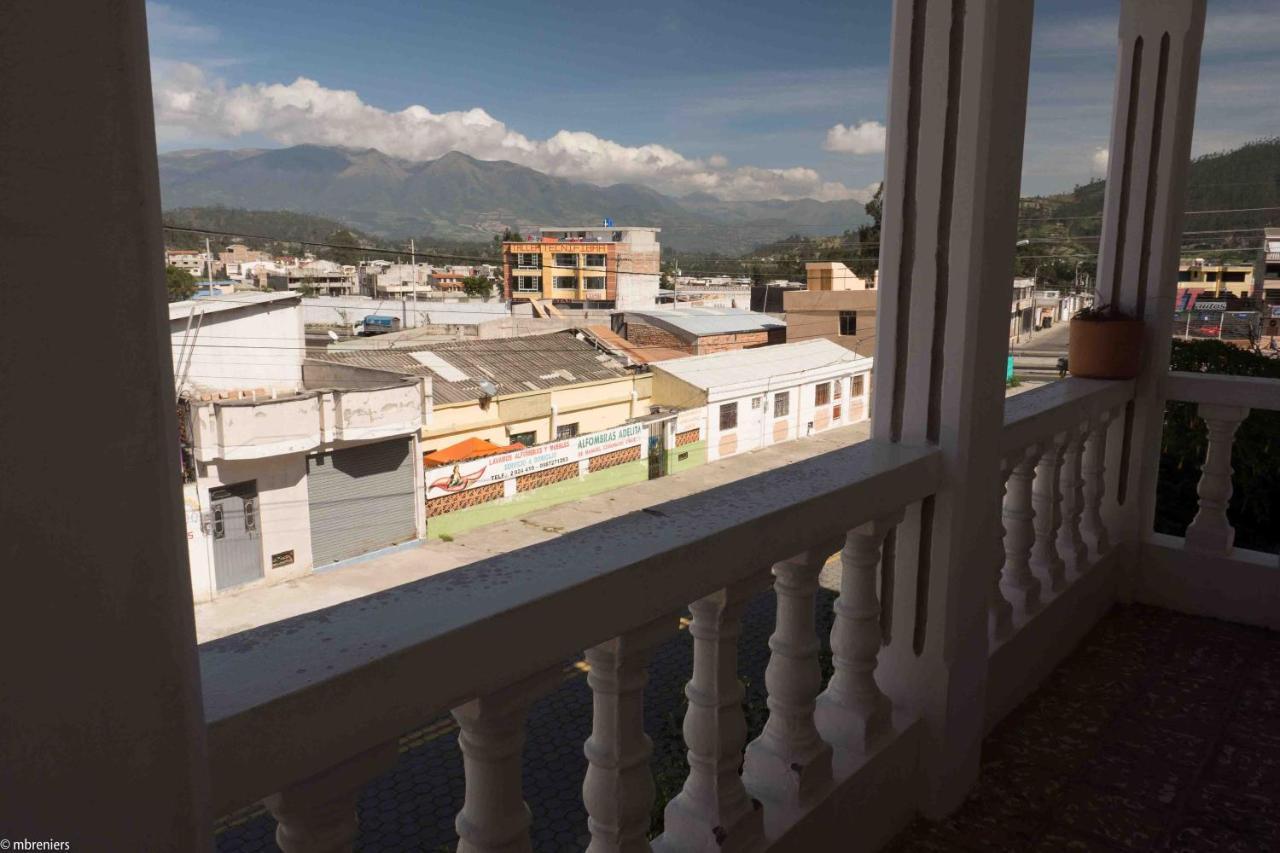 La Posada Del Quinde โอตาวาโล ภายนอก รูปภาพ